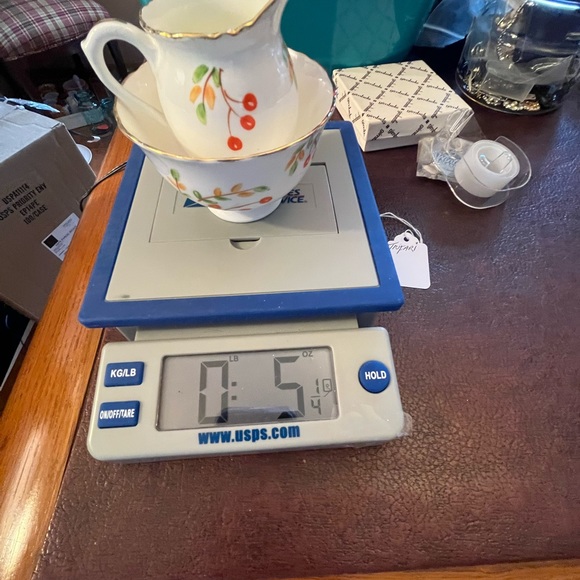 Vintage Delphine Sugar Bowl & Individual creamer. piece set.Bone china England. - Picture 14 of 16